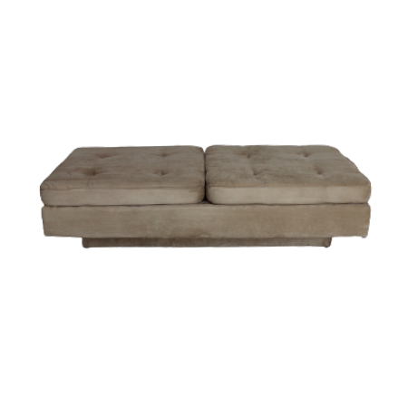 Banco Futon ( veludo bege ) 1,60 X 0,80 X 0,40h